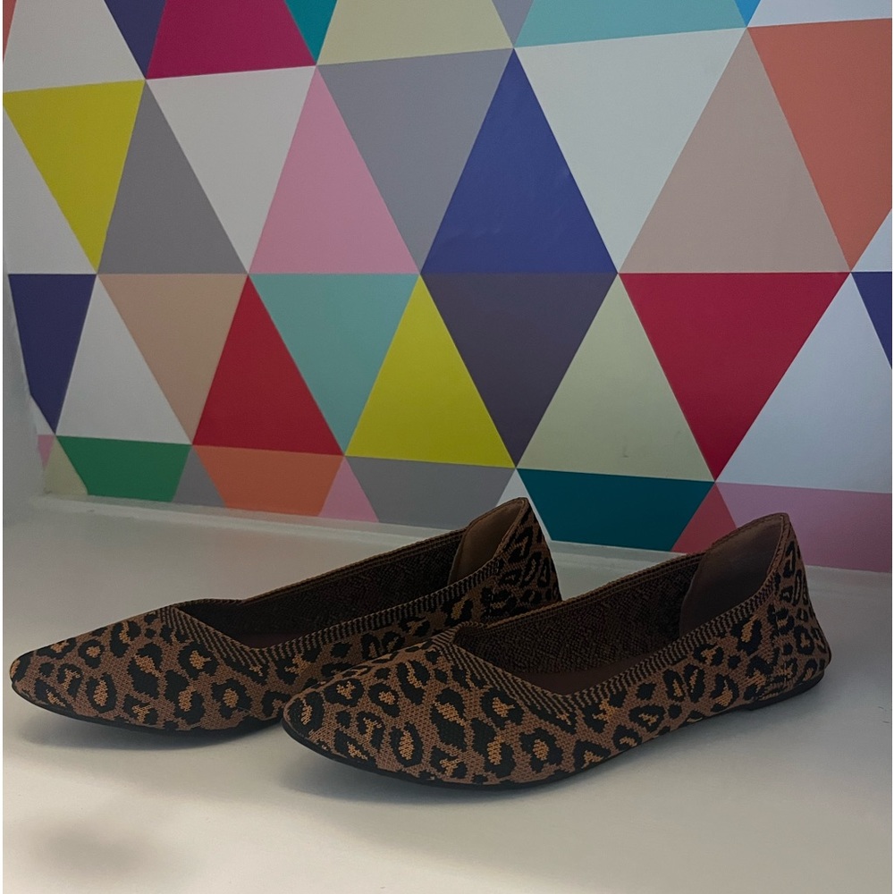 Cute Leopard print flats!